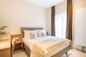 Garner Hotel Düsseldorf - Main Station