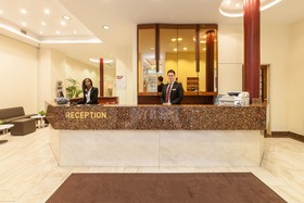 Garner Hotel Düsseldorf - Main Station