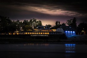 Schnellenburg am Rhein