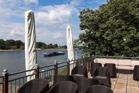 Schnellenburg am Rhein