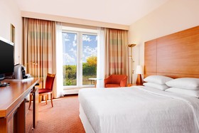 Sheraton Düsseldorf Airport Hotel