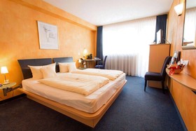 Tiptop Hotel National