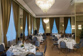 Wyndham Duisburger Hof Hotel