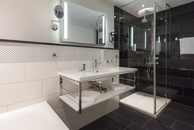 Wyndham Duisburger Hof Hotel