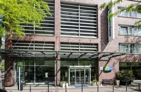 Premier Inn Essen City Limbecker Platz Hotel