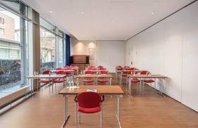 Premier Inn Essen City Limbecker Platz Hotel