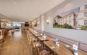 Premier Inn Essen City Limbecker Platz Hotel