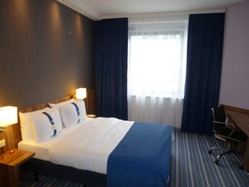 Premier Inn Essen City Limbecker Platz Hotel