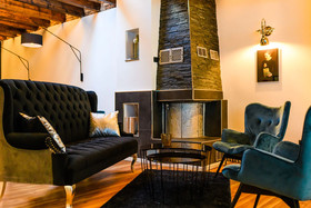 Nikii Hotel & Restaurant