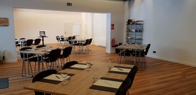 Nikii Hotel & Restaurant