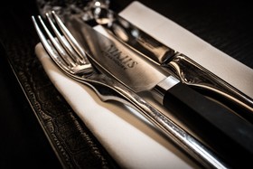 Nikii Hotel & Restaurant