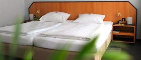 Hotel-U