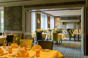 Schloss Hohenfeld Parkhotel
