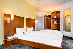 Garner Hotel Oberhausen By Ihg