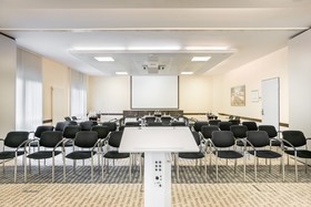 Garner Hotel Oberhausen By Ihg