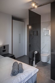 Home & Work Apartments