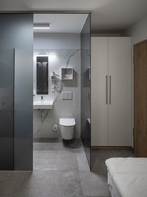 Home & Work Apartments