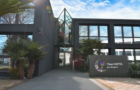 Tibet Hotel