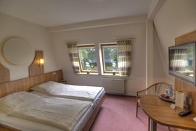 Zum grünen Walde