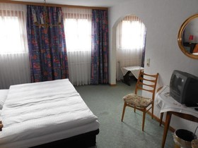 Hotel & Restaurant Zum Schwarzen Kreuz