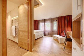 Kaisergarten Hotel & Spa