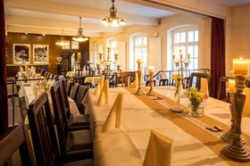 Hotel Zur Krone Hachenburger Brauerei-Ausschank