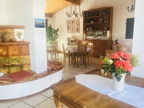 Weingut-Gastehaus Sebastiani