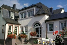 Weingut-Gastehaus Sebastiani