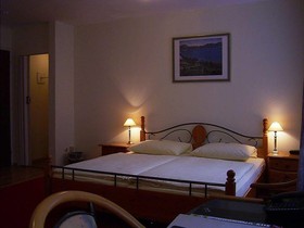 Hotel, Weinhaus und Restaurant Bockshaut