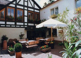 Weinhaus und Hotel Zum Krug