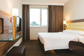 MOXY Frankfurt Eschborn
