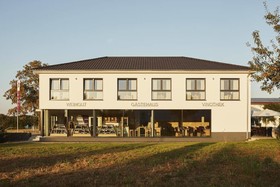 Weingut & Weinparadies Meyerhof