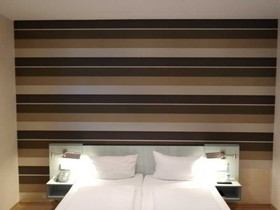 Attache an der Messe