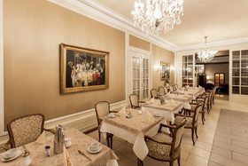 Centro National Frankfurt, Trademark Collection by Wyndham