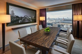 Hilton Frankfurt City Centre