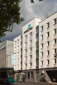 Motel One Frankfurt-east Side