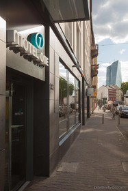 Motel One Frankfurt-east Side