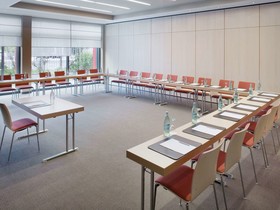 Mövenpick Hotel Frankfurt City