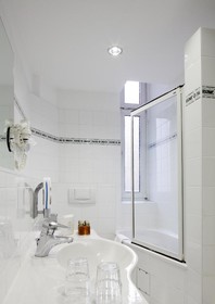 Centro National Frankfurt, Trademark Collection by Wyndham