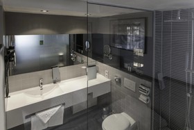 Pearl Hotel