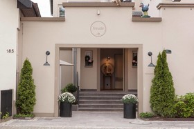Romantik Hotel Der Rebstock art & design