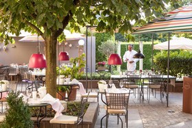 Romantik Hotel Der Rebstock art & design