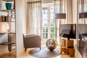 Romantik Hotel Der Rebstock art & design