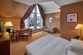 Brunfels Hotel
