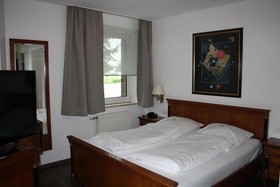 Schwarzer Adler