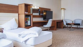 Airport Global Hotel