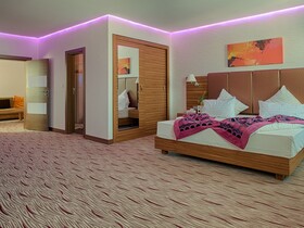 Airport Global Hotel