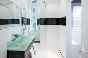 GL Suites