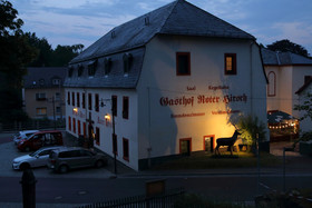 Roter Hirsch