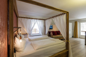 Little Suite Apartments